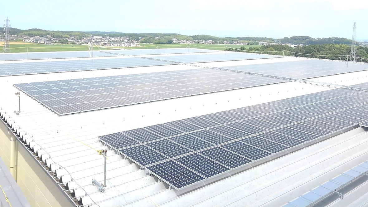 Solar panels installed at the Kyocera Document Solutions Tamaki Plant Solar panels installed at the Kyocera Document Solutions Tamaki Plant